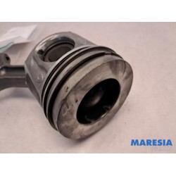 Renault - Trafic - Connecting rod