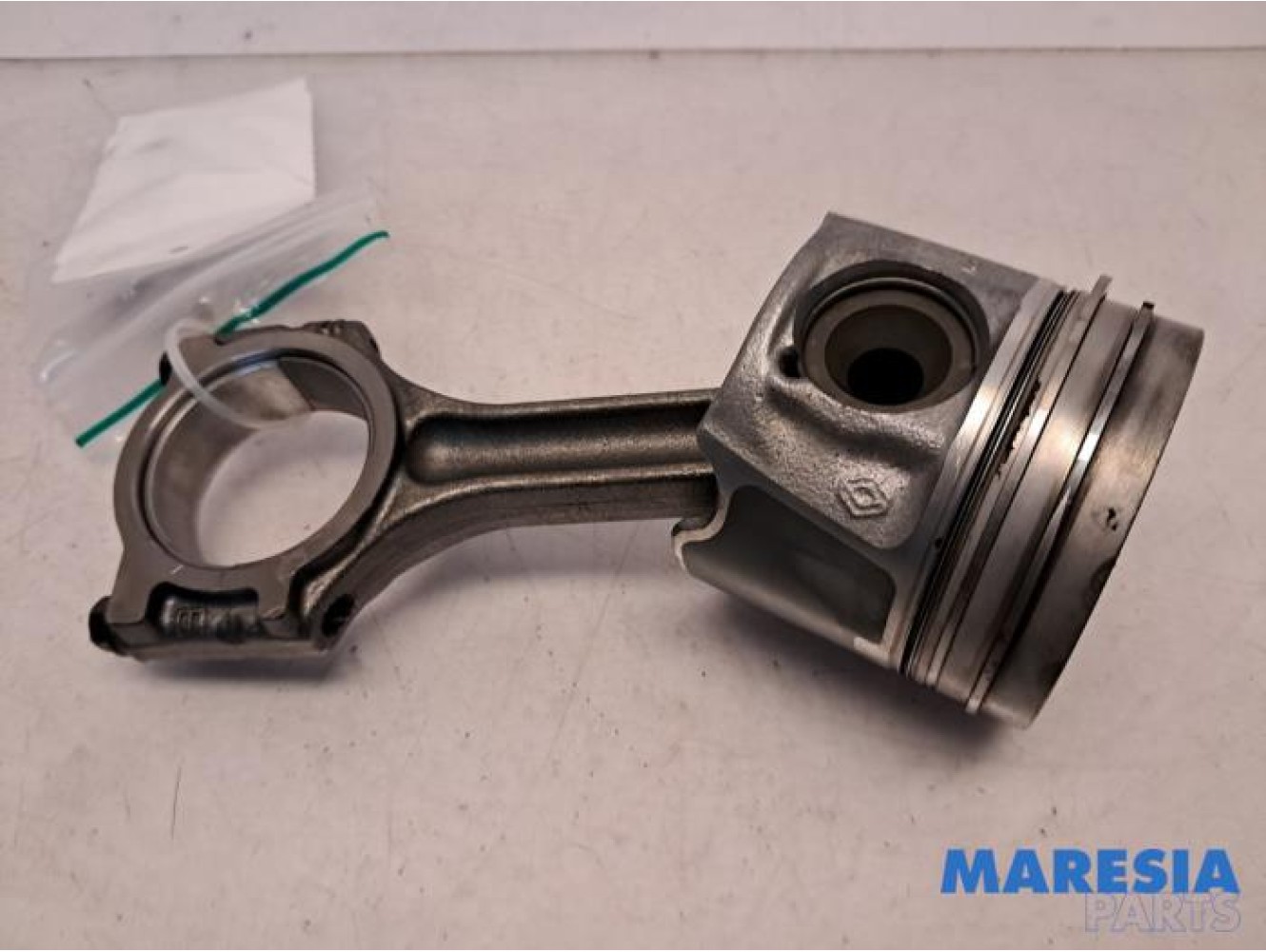 Renault - Trafic - Connecting rod