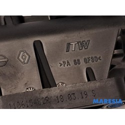 Renault - Trafic - Boîtier thermostat