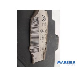 Citroen - C4 - Koplamp links
