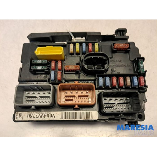 Peugeot - 207 - Fuse box