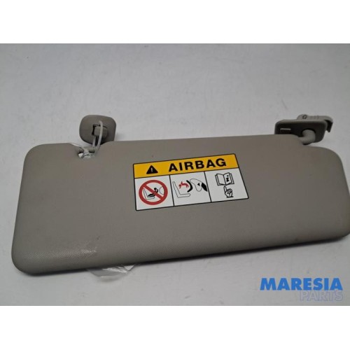 Renault - Clio - Sun visor