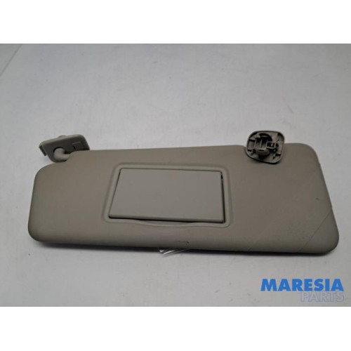 Renault - Clio - Sun visor