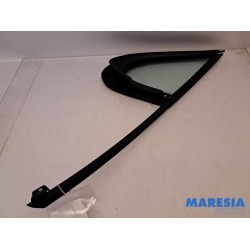 Peugeot - 207 - Quarter light, front right