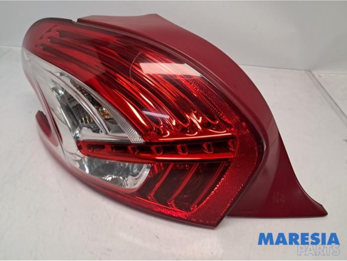Peugeot - 208 - Taillight, left