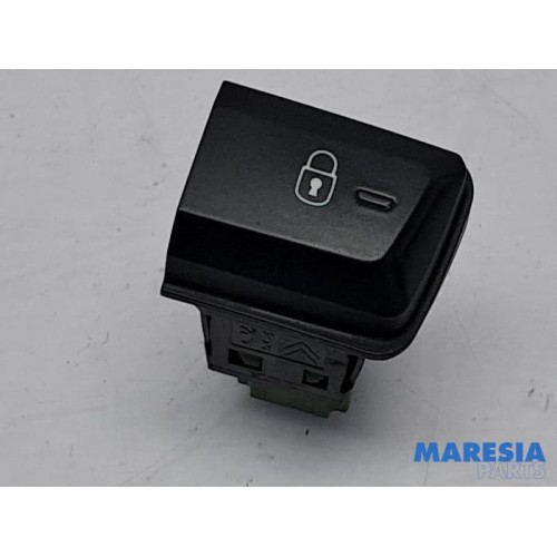 Peugeot - 208 - Central locking switch