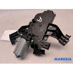 Peugeot - 207 - Rear wiper motor