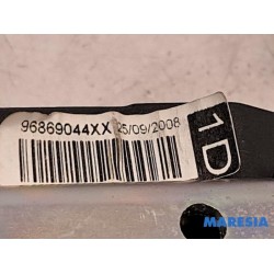 Peugeot - 207 - Front seatbelt, right