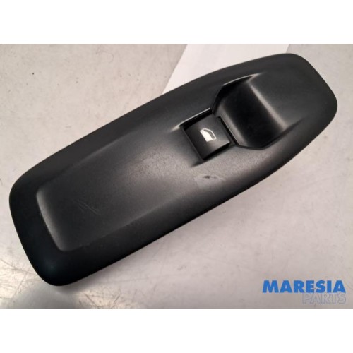 Peugeot - 208 - Electric window switch
