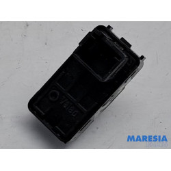 Peugeot - 207 - Electric window switch