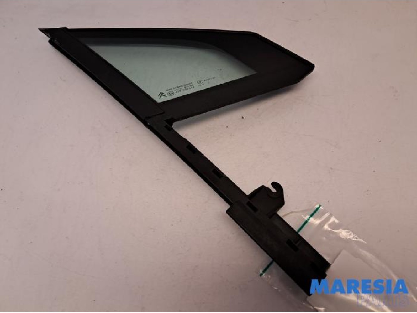 Citroen - C5 - Quarter light, front right