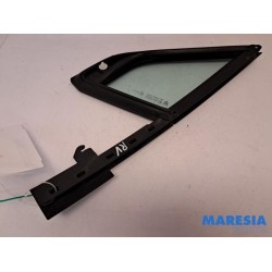 Citroen - C5 - Quarter light, front right