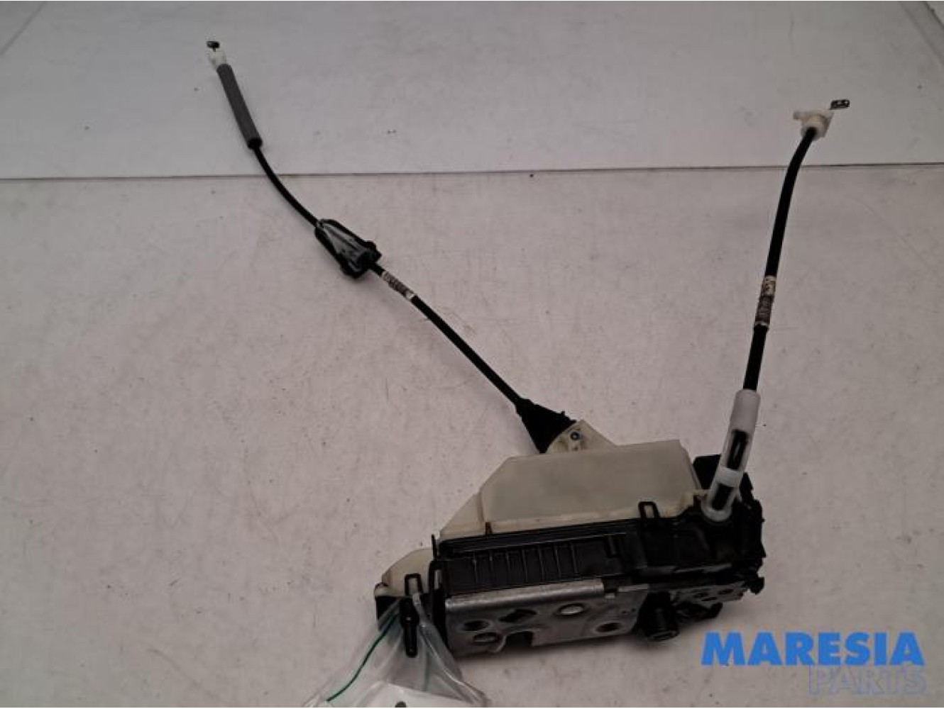 Peugeot - 208 - Front door lock mechanism 4-door, right