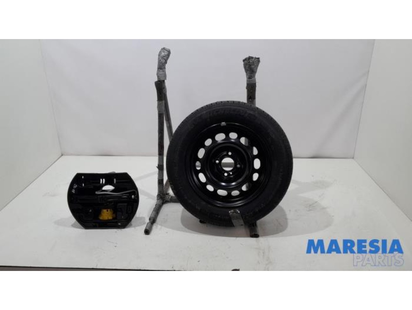 Citroen - C4 - Krikset + reservewiel