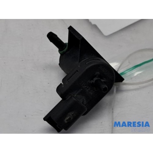 Peugeot - 208 - Vacuum relay