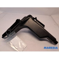 Citroen - C5 - Air funnel