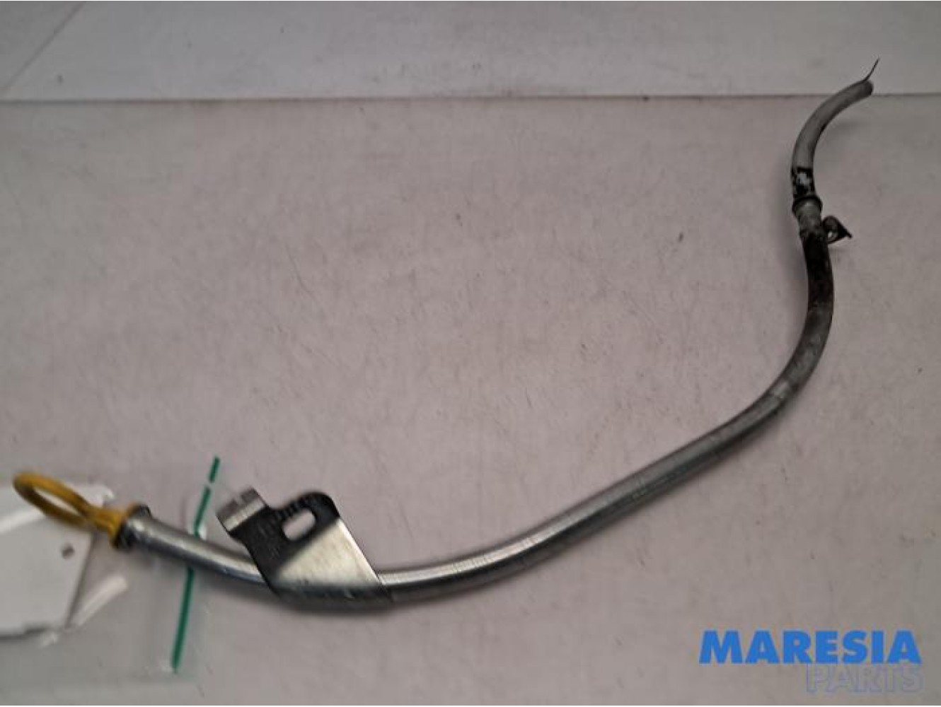 Renault - Clio - Oil dipstick
