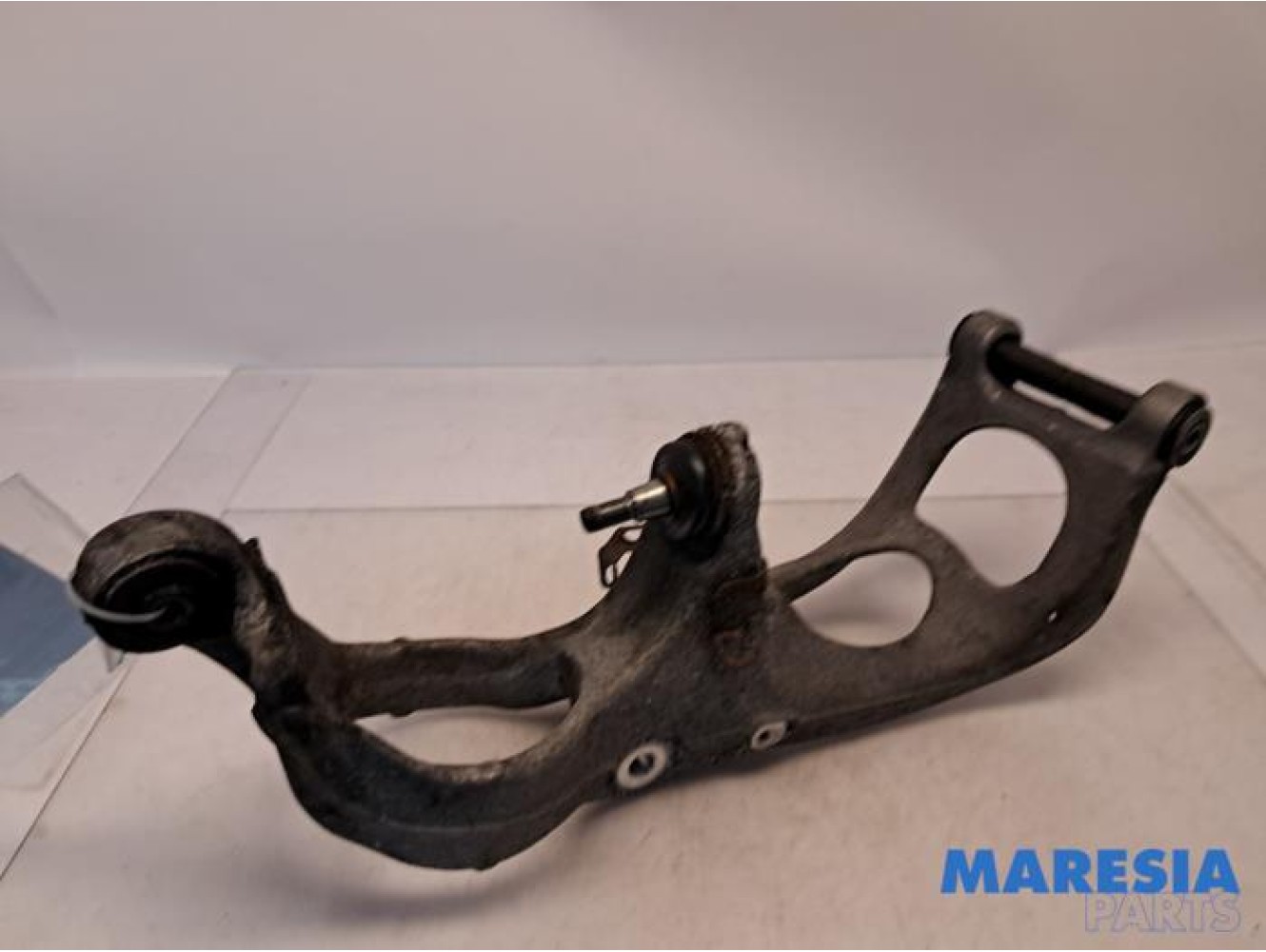 Citroen - C5 - Front wishbone, left