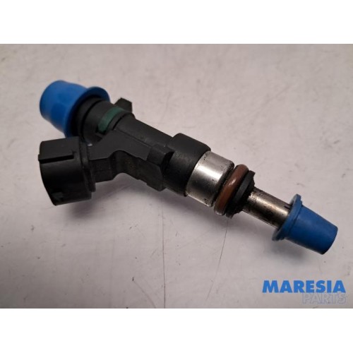 Renault - Clio - Injector (petrol injection)