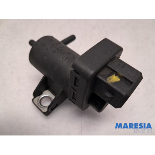 Renault - Clio - Turbo pressure regulator