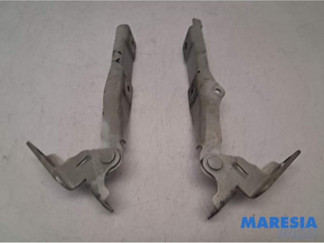Citroen - C3 - Bonnet Hinge