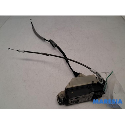 Citroen - C4 - Front door lock mechanism 4-door, right
