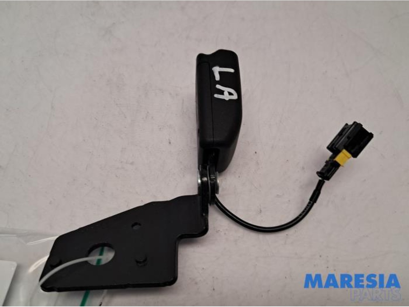 Citroen - C4 - Rear seatbelt buckle, left