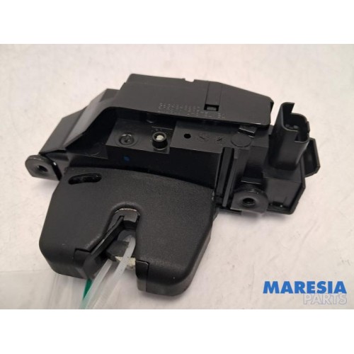 Citroen - C4 - Tailgate lock mechanism