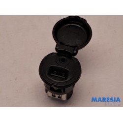 Citroen - C4 - AUX/USB aansluiting