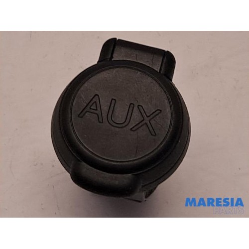 Citroen - C4 - AUX / USB connection