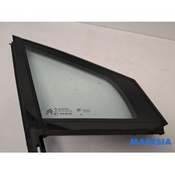 Citroen - C4 - Quarter light, front right