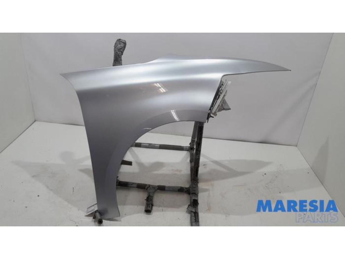 Citroen - C4 Picasso - Front wing, right