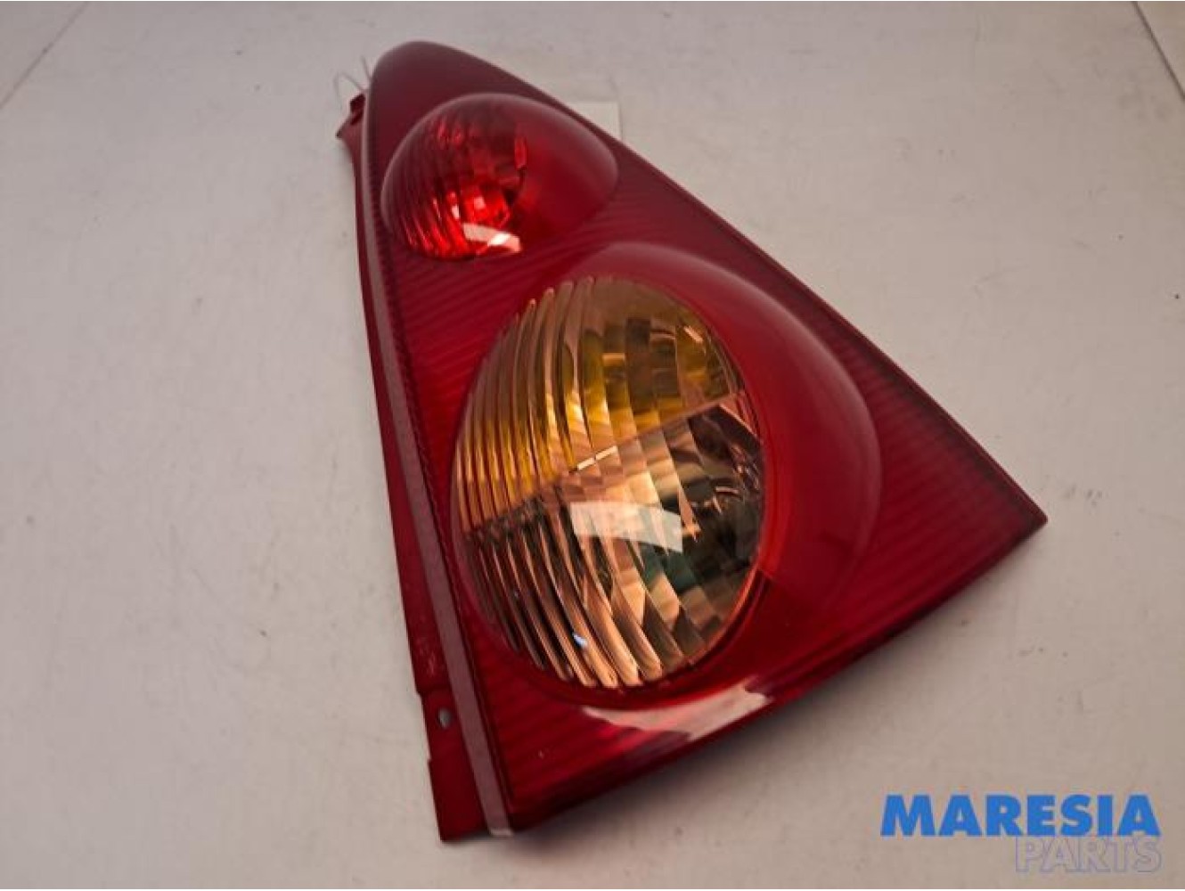 Peugeot - 107 - Feu arrière droit