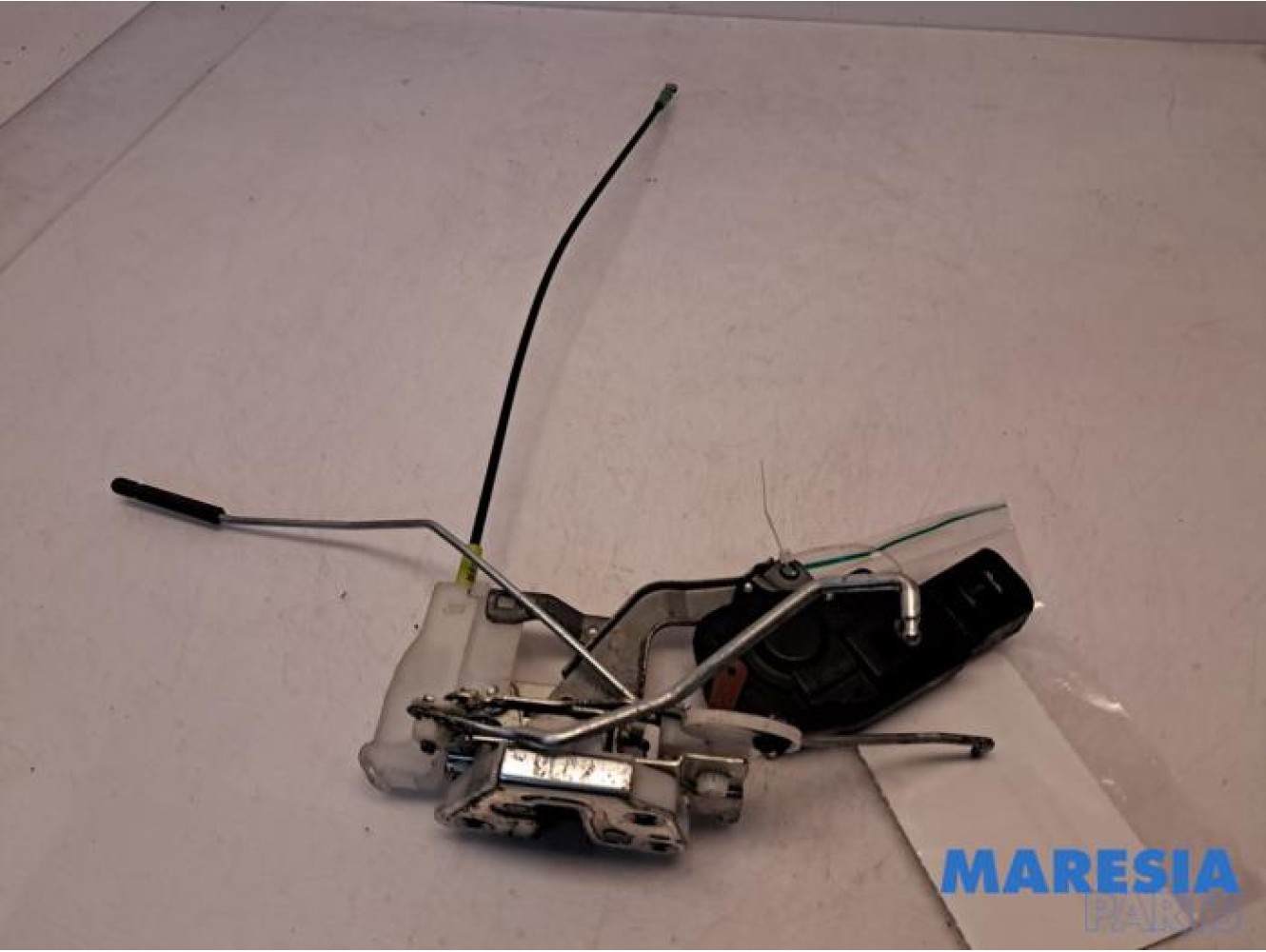 Peugeot - 107 - Front door lock mechanism 4-door, right
