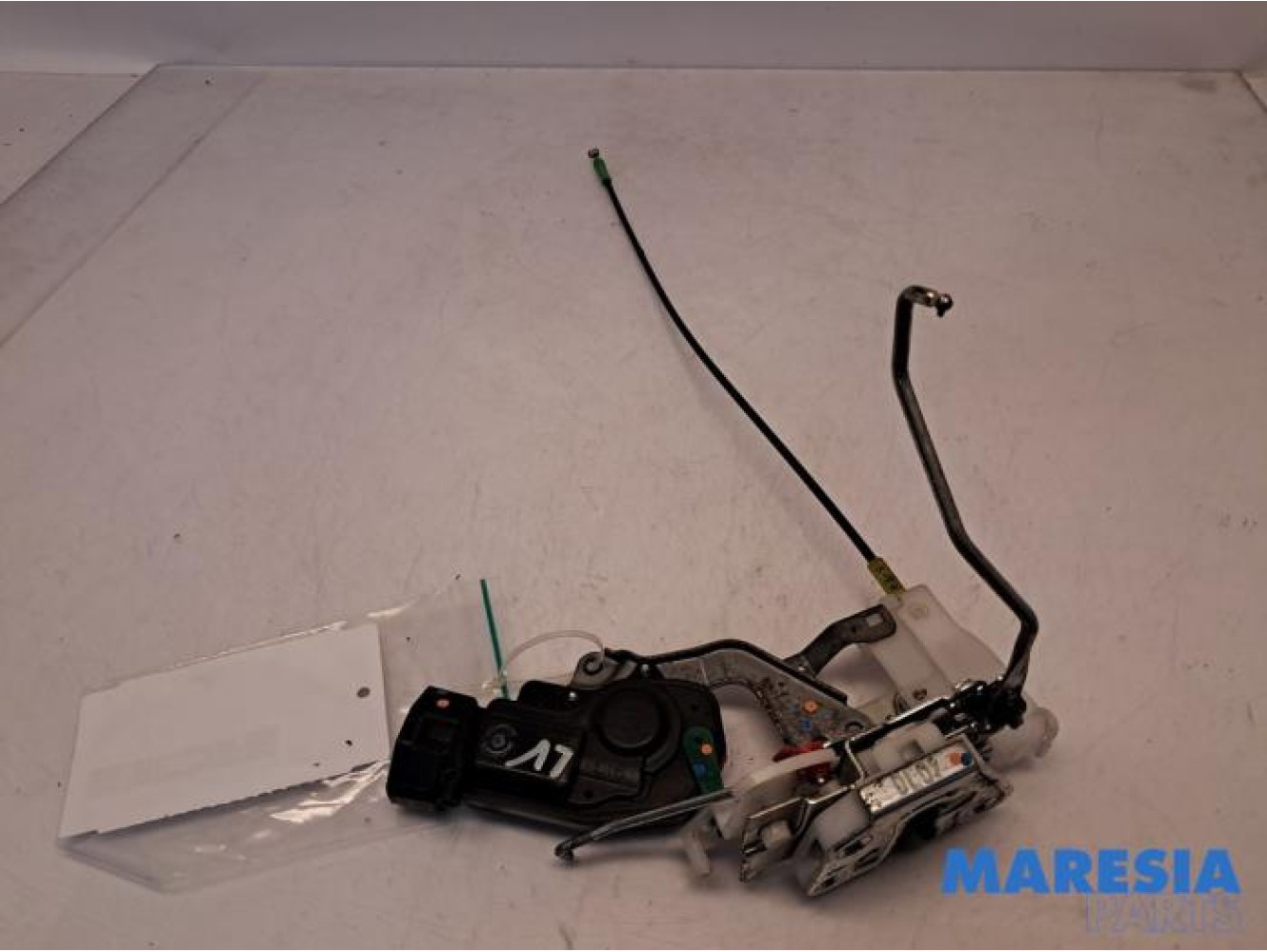 Peugeot - 107 - Door lock mechanism 4-door, front left