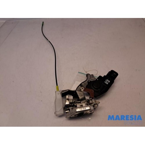 Peugeot - 107 - Türschlossmechanik 4-türig rechts hinten