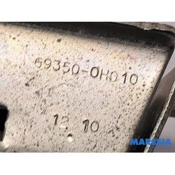 Peugeot - 107 - Tailgate lock mechanism