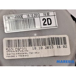 Citroen - C4 Picasso - Rear seatbelt, right