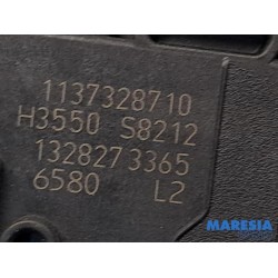 Citroen - C4 Picasso - Front wiper motor