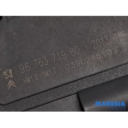 Citroen - C4 Picasso - Front wiper motor