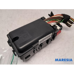Citroen - C4 Picasso - Fuse box