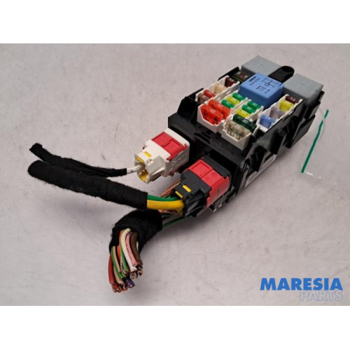 Citroen - C4 Picasso - Fuse box