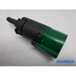 Citroen - C4 Picasso - Brake light switch