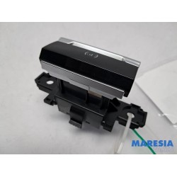Citroen - C4 Picasso - Parking brake switch