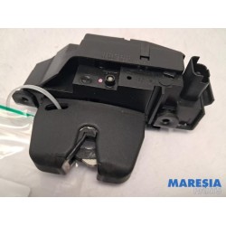 Citroen - C4 Picasso - Tailgate lock mechanism