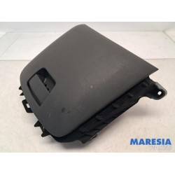 Citroen - C4 Picasso - Glovebox