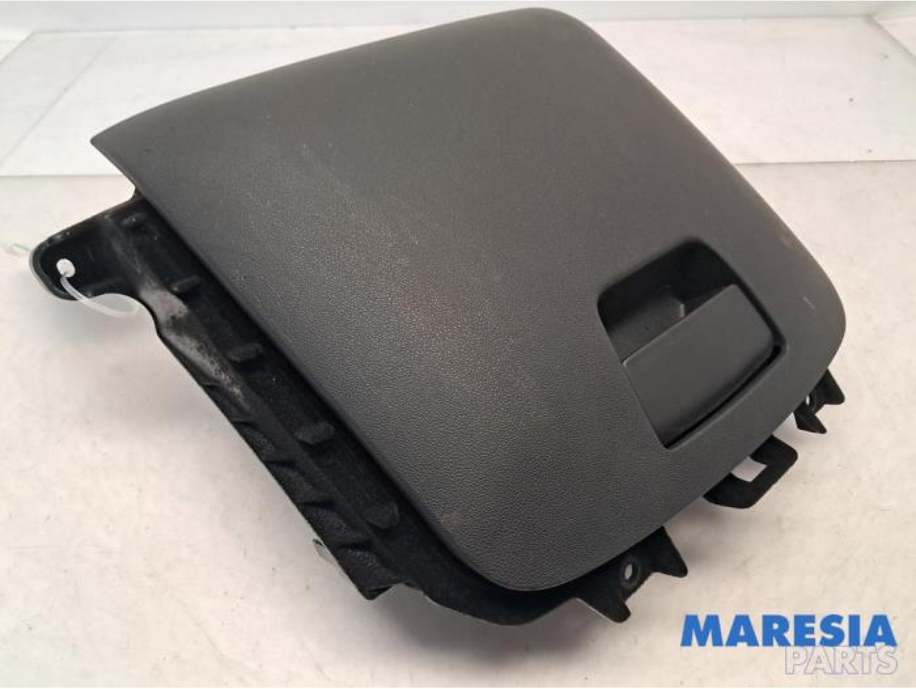 Citroen - C4 Picasso - Glovebox