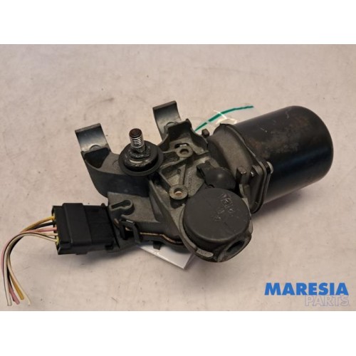 Peugeot - 107 - Front wiper motor