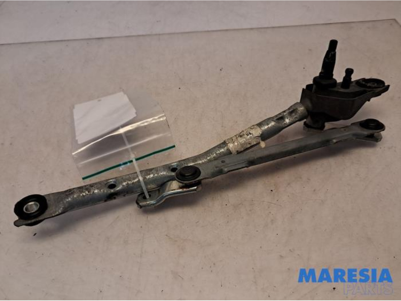 Peugeot - 107 - Wiper mechanism