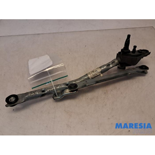 Peugeot - 107 - Wiper mechanism